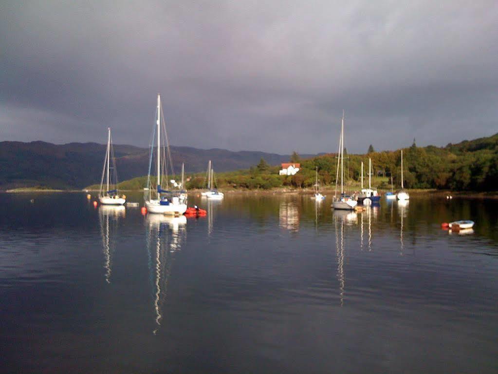 The Colintraive Hotel Exterior photo